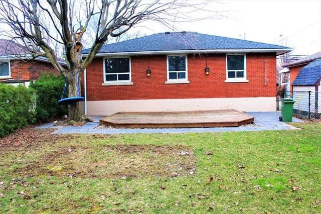 285 Upper Paradise Rd, House detached with 3 bedrooms, 2 bathrooms and 2 parking in Hamilton ON | Image 24