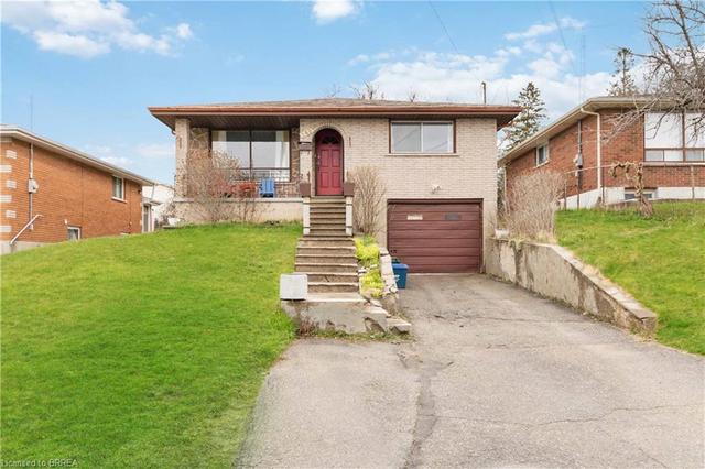248 Bruce Street, House detached with 4 bedrooms, 2 bathrooms and 3 parking in Brantford ON | Image 1