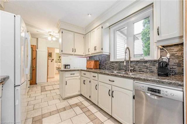 32 Rickson Ave, House detached with 3 bedrooms, 3 bathrooms and 5 parking in Guelph ON | Image 4