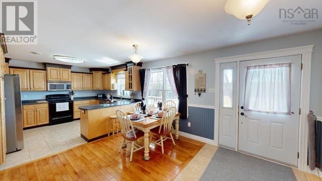 502 Lake Road, House detached with 2 bedrooms, 2 bathrooms and null parking in East Hants NS | Image 12