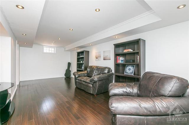 152 Cedardown Private, Townhouse with 3 bedrooms, 3 bathrooms and 2 parking in Ottawa ON | Image 23