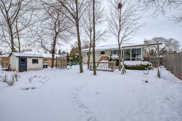 542 Grand Blvd, House detached with 3 bedrooms, 2 bathrooms and 5 parking in Oakville ON | Image 24