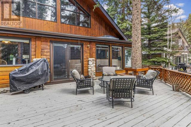 317 Buffalo Street, House detached with 8 bedrooms, 5 bathrooms and 6 parking in Banff AB | Image 5