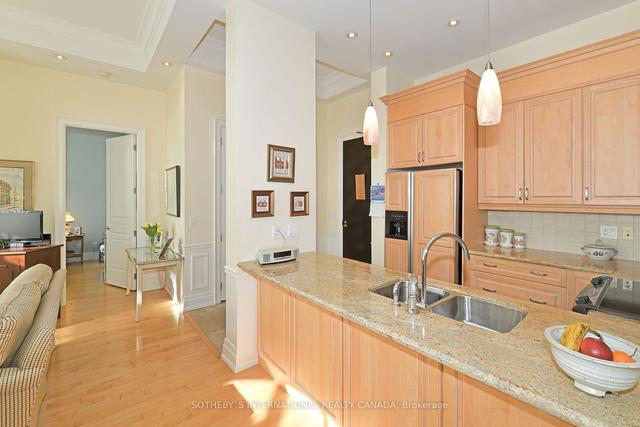 ph 12 - 20 Burkebrook Pl, Condo with 2 bedrooms, 2 bathrooms and 2 parking in Toronto ON | Image 5