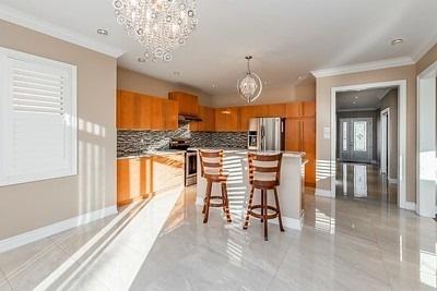 41 Princess Valley Cres, House detached with 4 bedrooms, 4 bathrooms and 6 parking in Brampton ON | Image 2