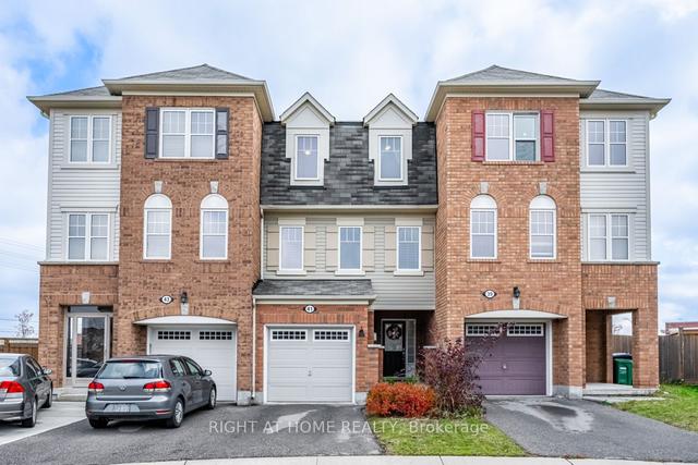 41 Mercedes Rd, House attached with 3 bedrooms, 3 bathrooms and 2 parking in Brampton ON | Image 1