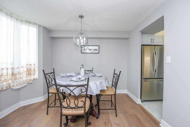 1109 - 5 Lisa St, Condo with 3 bedrooms, 2 bathrooms and 1 parking in Brampton ON | Image 5