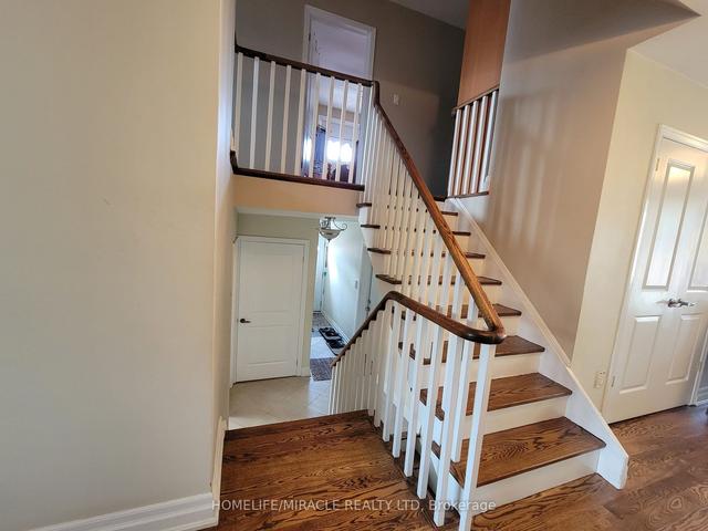 21 Pelmo Cres, House detached with 3 bedrooms, 3 bathrooms and 6 parking in Toronto ON | Image 20