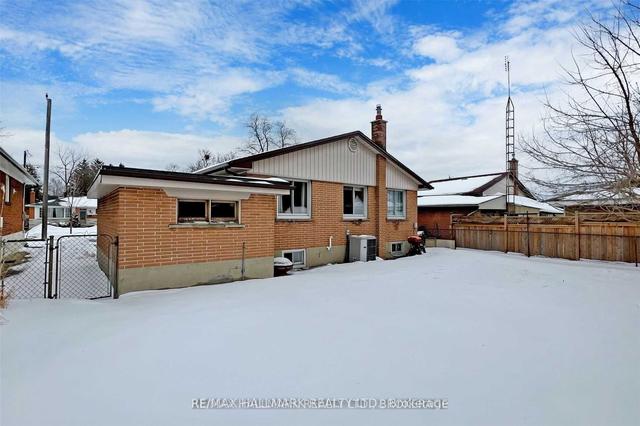 36 Willamere Dr, House detached with 3 bedrooms, 2 bathrooms and 4 parking in Toronto ON | Image 29