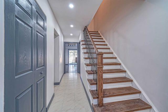 124 Brookmill Blvd, House detached with 3 bedrooms, 4 bathrooms and 3 parking in Toronto ON | Image 37