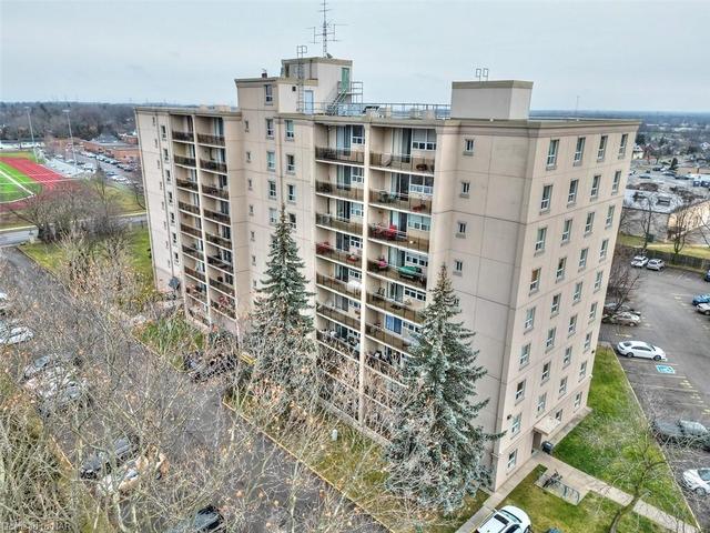 906 - 6400 Huggins Street, House attached with 2 bedrooms, 1 bathrooms and 1 parking in Niagara Falls ON | Image 11