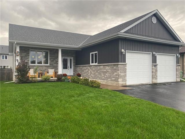 514 Gardner Crescent, House detached with 5 bedrooms, 2 bathrooms and 6 parking in Petawawa ON | Image 3