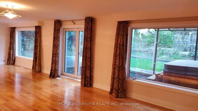 6 Restwell Cres, House detached with 4 bedrooms, 3 bathrooms and 6 parking in Toronto ON | Image 7