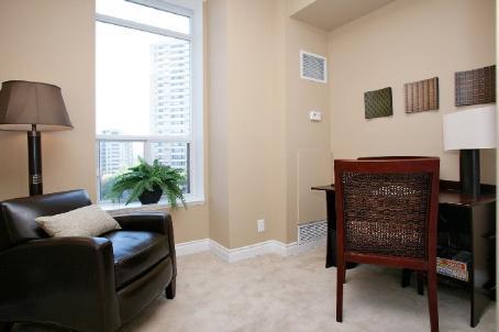lph5 - 245 Davisville Ave, Condo with 2 bedrooms, 2 bathrooms and 1 parking in Toronto ON | Image 7