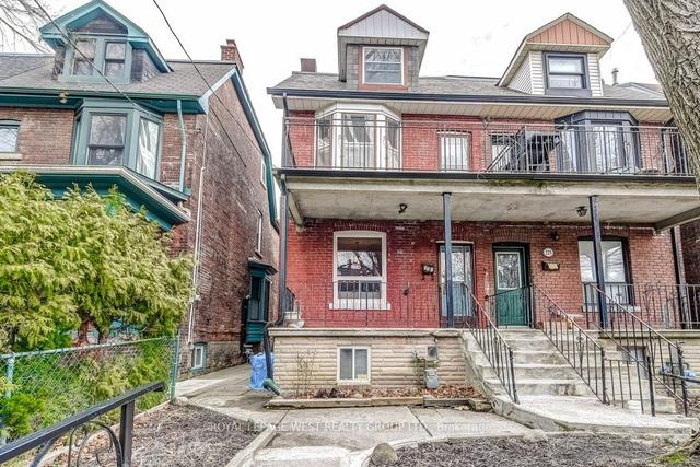 227 Grace St, House semidetached with 5 bedrooms, 3 bathrooms and 2 parking in Toronto ON | Image 1