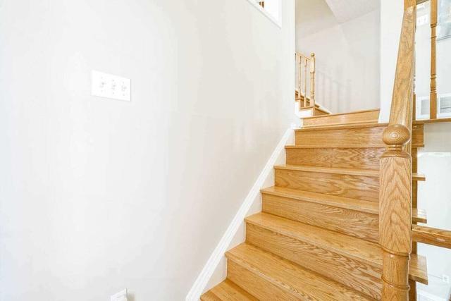54 Platinum Dr, House detached with 4 bedrooms, 3 bathrooms and 5 parking in Toronto ON | Image 26