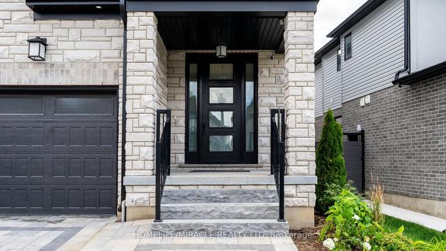 80 Doon Creek St, House detached with 4 bedrooms, 3 bathrooms and 4 parking in Kitchener ON | Image 12