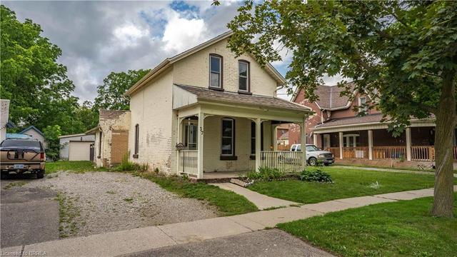 37 Huron Street, House detached with 3 bedrooms, 1 bathrooms and 6 parking in Brantford ON | Image 3