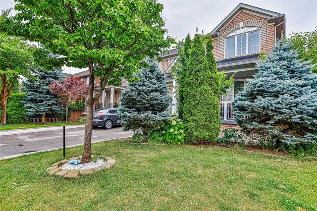 17 Convoy Cres, House semidetached with 3 bedrooms, 4 bathrooms and 3 parking in Vaughan ON | Image 12