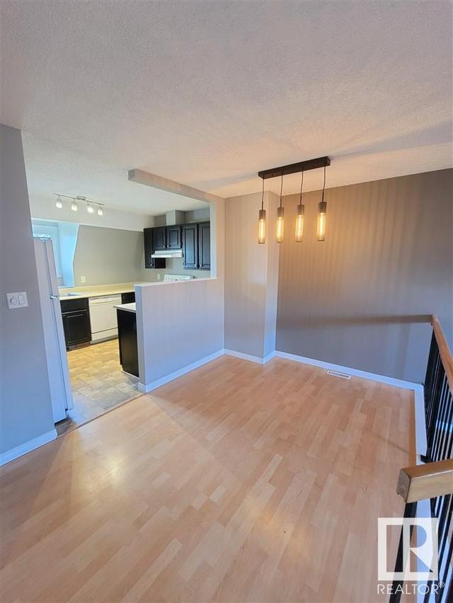 5971 40 Av Nw, Condo with 1 bedrooms, 1 bathrooms and null parking in Edmonton AB | Image 2