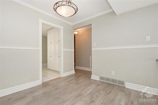 236 Romulus Private, Townhouse with 3 bedrooms, 2 bathrooms and 2 parking in Ottawa ON | Image 10
