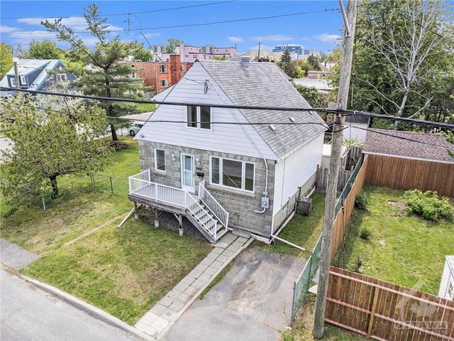 348 Lafontaine Avenue, House detached with 3 bedrooms, 1 bathrooms and null parking in Ottawa ON | Image 1