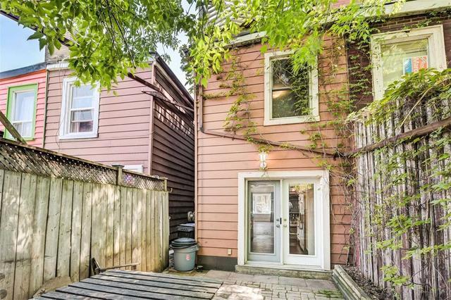 14 Kensington Pl, House attached with 3 bedrooms, 2 bathrooms and 0 parking in Toronto ON | Image 30