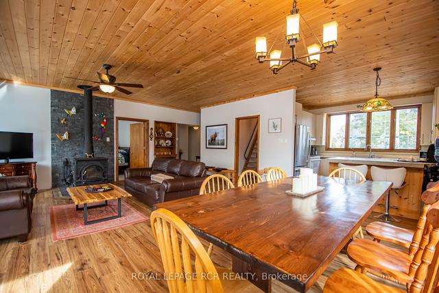 7 Normwood Cres, House detached with 4 bedrooms, 2 bathrooms and 10 parking in Kawartha Lakes ON | Image 5