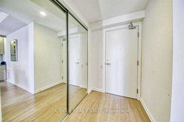 3601 - 101 Peter St, Condo with 1 bedrooms, 1 bathrooms and 0 parking in Toronto ON | Image 21