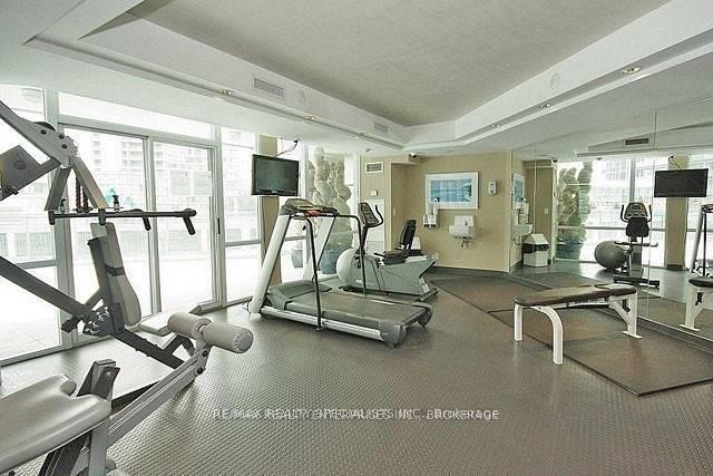 2501 - 3939 Duke Of York Blvd, Condo with 1 bedrooms, 2 bathrooms and 1 parking in Mississauga ON | Image 9