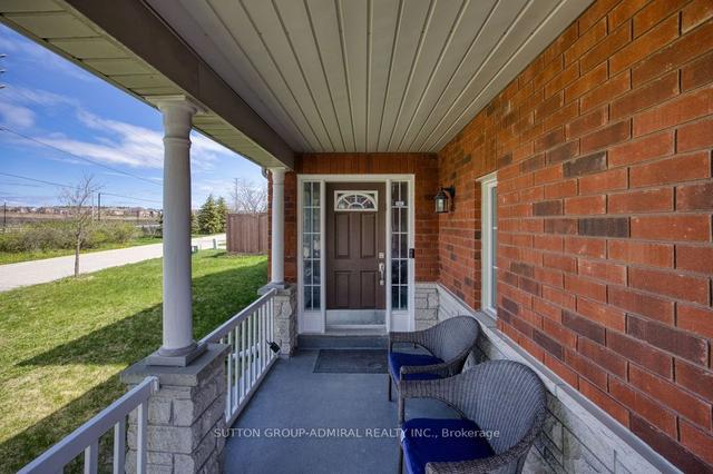 84 Agostino Cres, House semidetached with 3 bedrooms, 4 bathrooms and 4 parking in Vaughan ON | Image 23