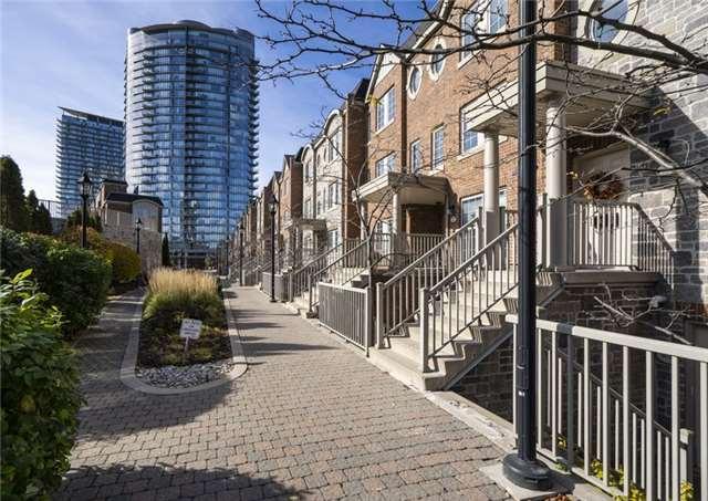 Th41 - 93 The Queensway, Townhouse with 2 bedrooms, 2 bathrooms and 1 parking in Toronto ON | Image 2