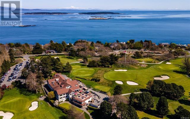 Proximity to Victoria's oldest and most prestigious golf course  - VGC | Image 46