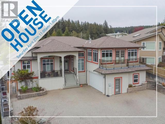 6929 Retaskit Crt, House detached with 5 bedrooms, 4 bathrooms and 2 parking in Powell River BC | Image 1
