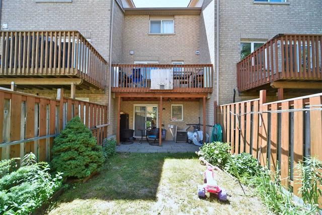 39 Norman Wesley Way, Townhouse with 3 bedrooms, 2 bathrooms and 2 parking in Toronto ON | Image 30