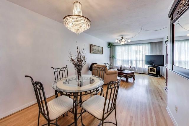 94 Greyabbey Tr, House semidetached with 4 bedrooms, 2 bathrooms and 2 parking in Toronto ON | Image 3