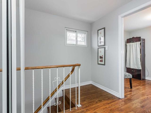 79 Carondale Cres, House attached with 4 bedrooms, 3 bathrooms and 3 parking in Toronto ON | Image 7