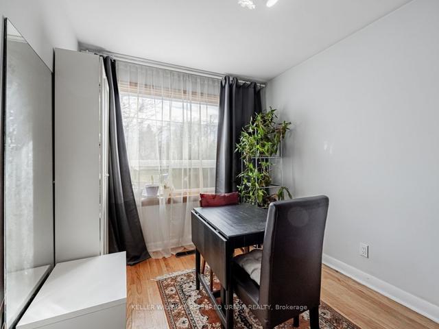 84 Hadrian Dr, House detached with 2 bedrooms, 2 bathrooms and 5 parking in Toronto ON | Image 7