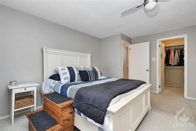 54 Tedwyn Drive, Townhouse with 3 bedrooms, 2 bathrooms and 3 parking in Ottawa ON | Image 21