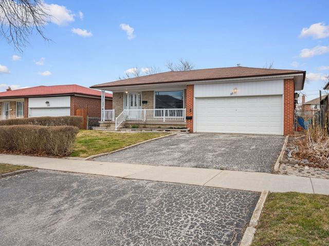 88 Faye Dr, House detached with 3 bedrooms, 3 bathrooms and 4 parking in Toronto ON | Image 1