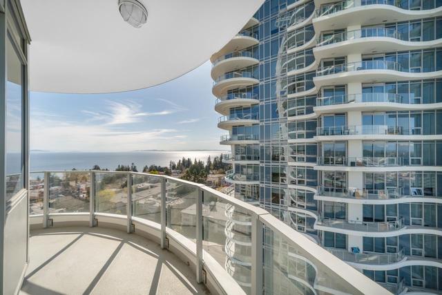 1305 - 1501 Foster Street, Condo with 2 bedrooms, 3 bathrooms and 2 parking in White Rock BC | Image 34