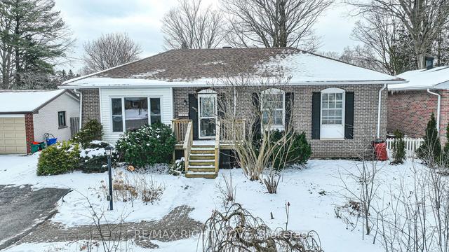 13 Eleanor Rd, House detached with 4 bedrooms, 2 bathrooms and 2 parking in Orillia ON | Image 1
