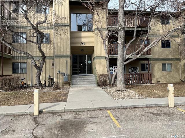203a1 - 1121 Mckercher Drive, Condo with 2 bedrooms, 1 bathrooms and null parking in Saskatoon SK | Image 1