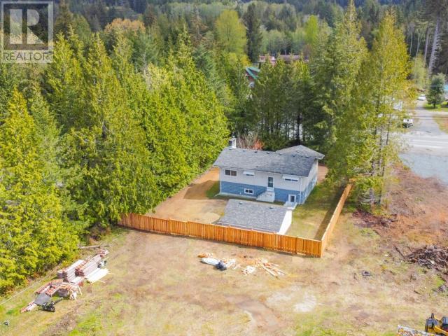5201 Manson Ave, House detached with 3 bedrooms, 1 bathrooms and null parking in Powell River BC | Image 38