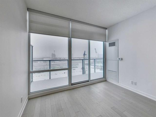 s703 - 455 Front St E, Condo with 1 bedrooms, 1 bathrooms and 0 parking in Toronto ON | Image 4