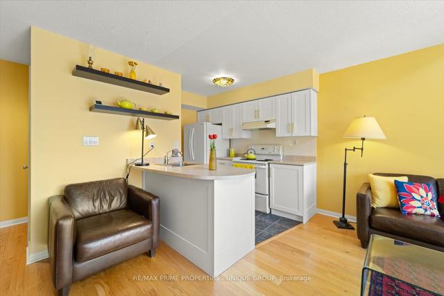 812 - 119 Merton St, Condo with 1 bedrooms, 2 bathrooms and 1 parking in Toronto ON | Image 4
