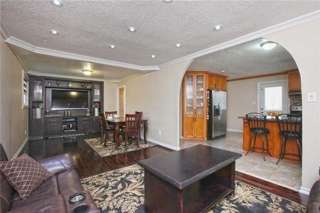58 Madoc Dr, House detached with 3 bedrooms, 2 bathrooms and 5 parking in Brampton ON | Image 9