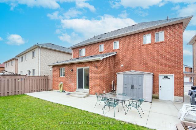 27 Great Plains St, House detached with 3 bedrooms, 4 bathrooms and 6 parking in Brampton ON | Image 25