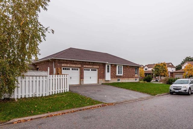 99 Westland St, House detached with 3 bedrooms, 2 bathrooms and 4 parking in St. Catharines ON | Image 12