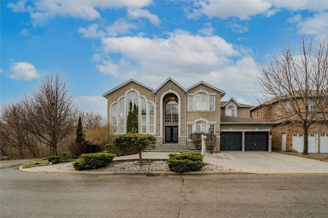 1758 Spartan Crt, House detached with 4 bedrooms, 6 bathrooms and 8 parking in Pickering ON | Image 1